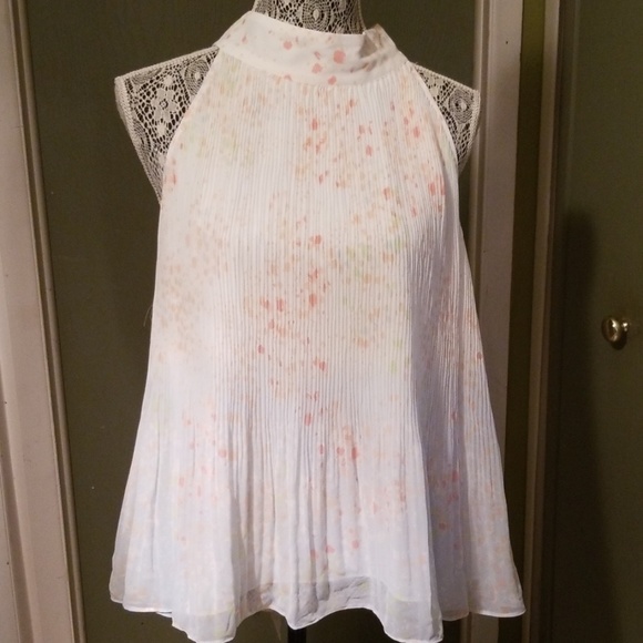 1 State Tops - 1 State Halter neckline pleated top w/tie sz Large